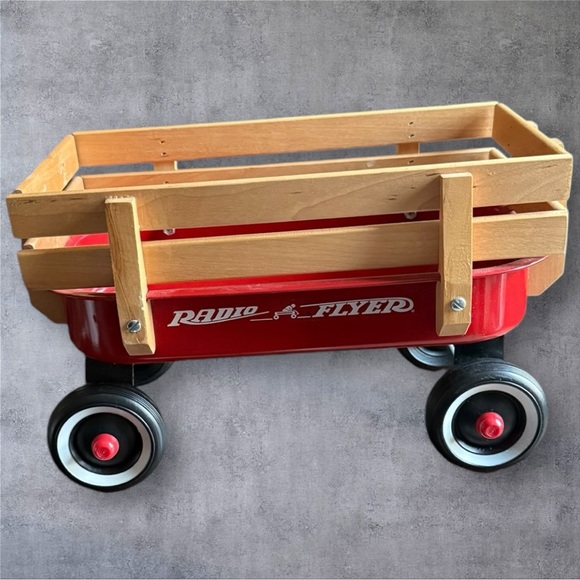 VINTAGE RADIO FLYER LITTLE WOOD WAGON - Used only for display! - Picture 2 of 8